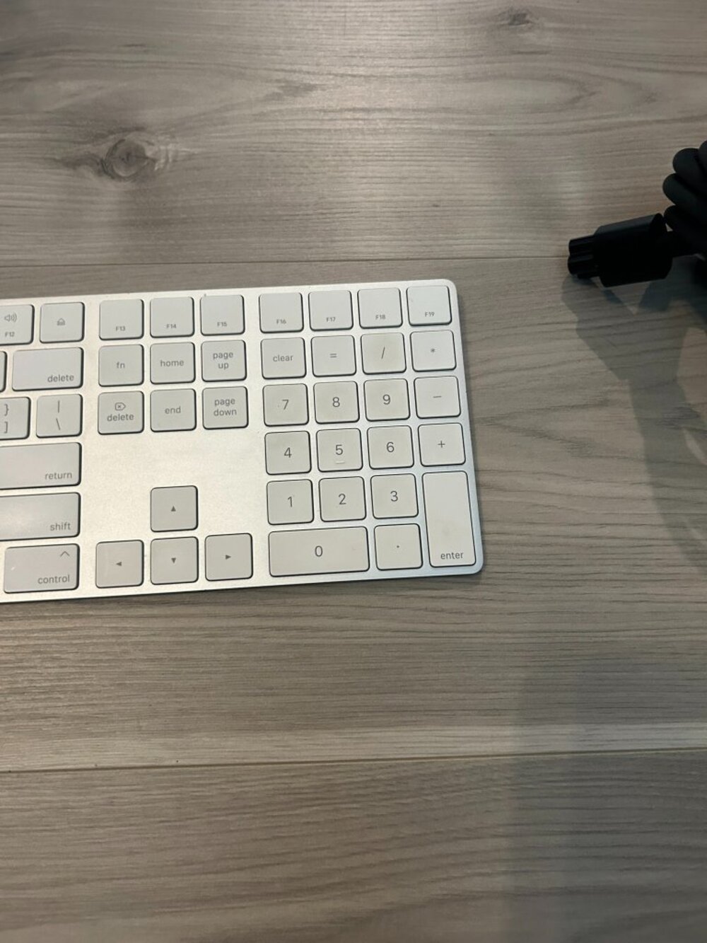Apple Magic Keyboard - Picture 2 of 2